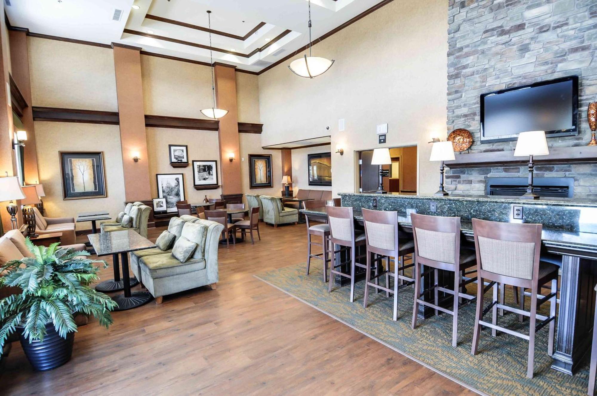 Hampton Inn & Suites פיינדייל מראה חיצוני תמונה