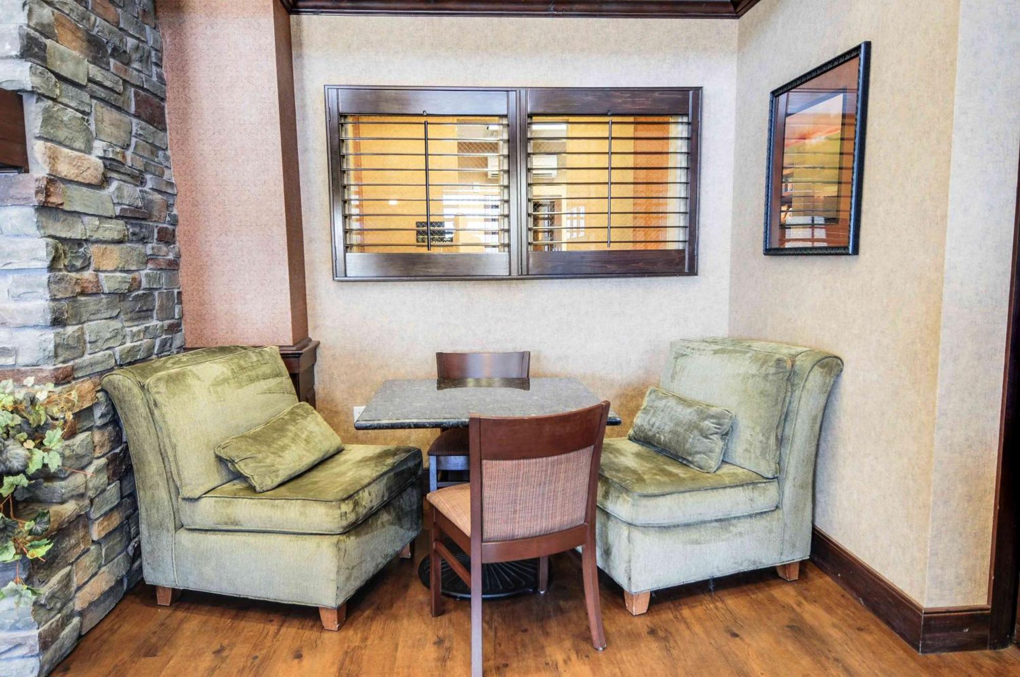 Hampton Inn & Suites פיינדייל מראה חיצוני תמונה