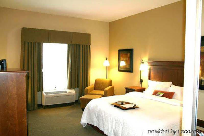 Hampton Inn & Suites פיינדייל חדר תמונה